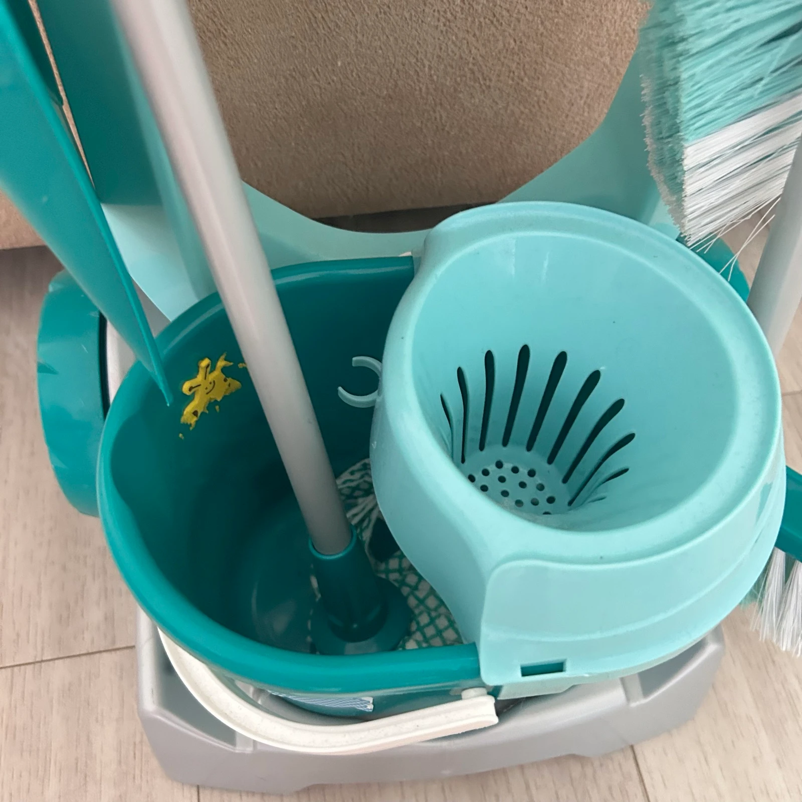 Leifheit kids cleaning trolley – complete cleaning set with bucket & accessories – photo 6